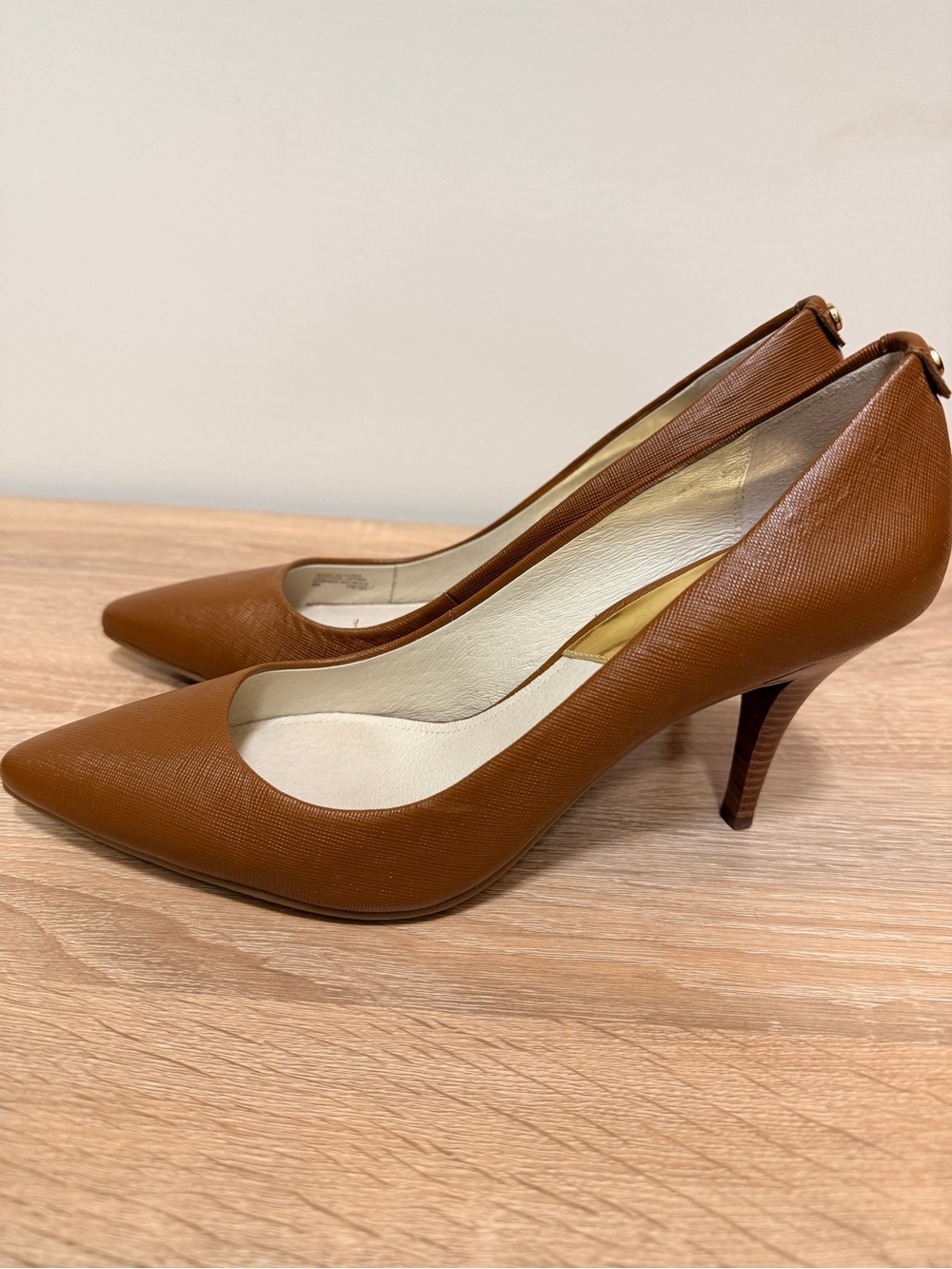 MICHAEL Michael Kors Tan Leather Pointed-Toe Pumps NWOT